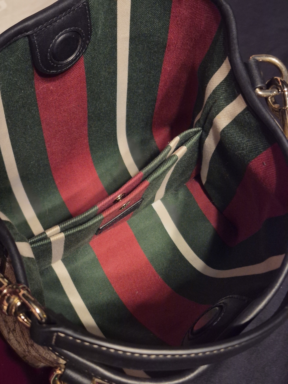 Gucci Beige GG Supreme Canvas Mini Shoulder Bag with Cherry Charm - Picture 3 of 7